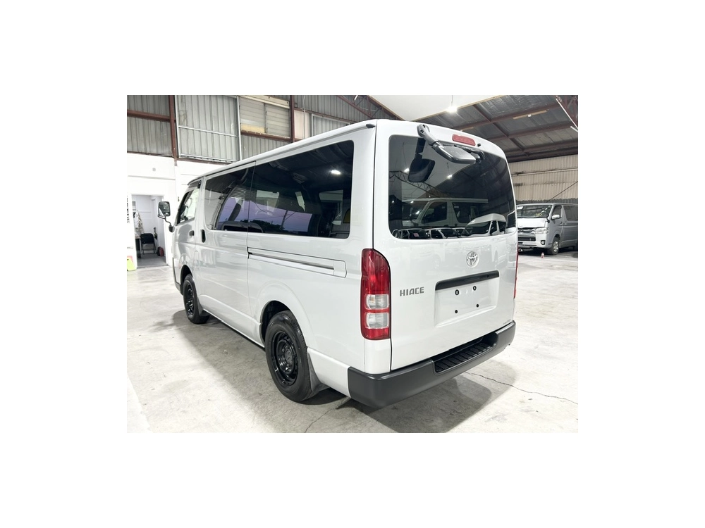 2018 Toyota Hiace =4X4= $1000 DISCOUNTED for Fuel