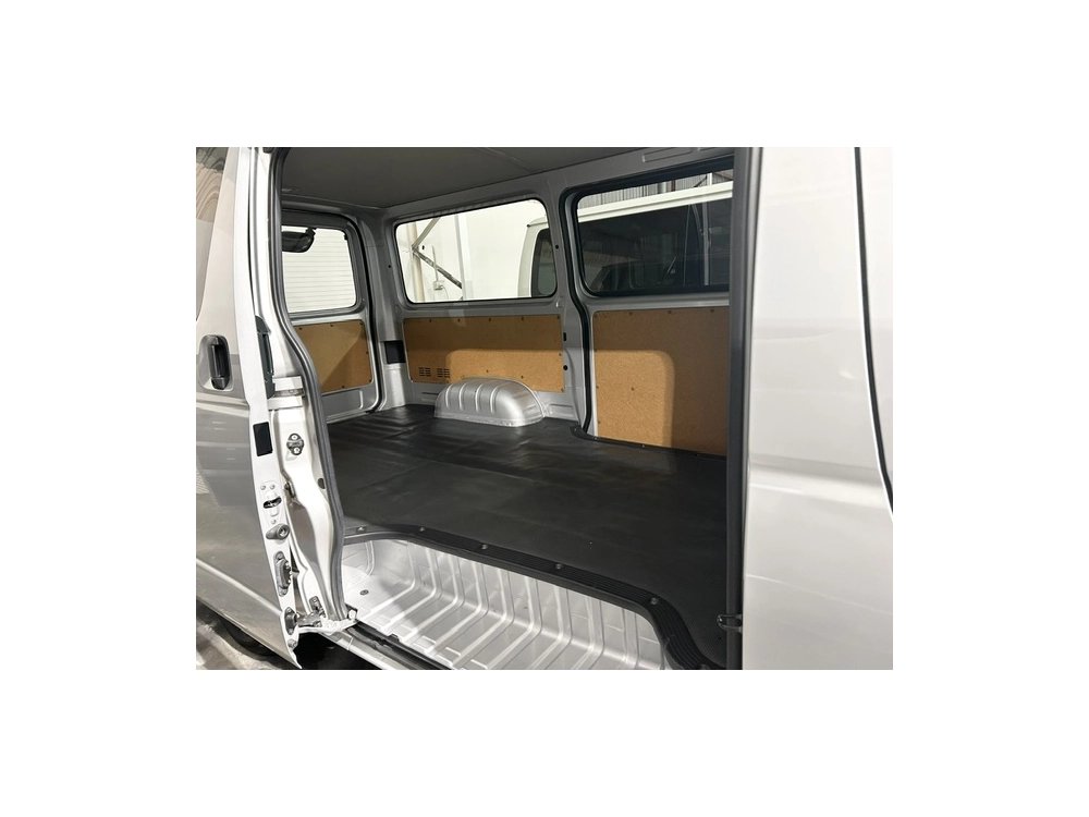 2018 Toyota Hiace =4X4= $1000 DISCOUNTED for Fuel