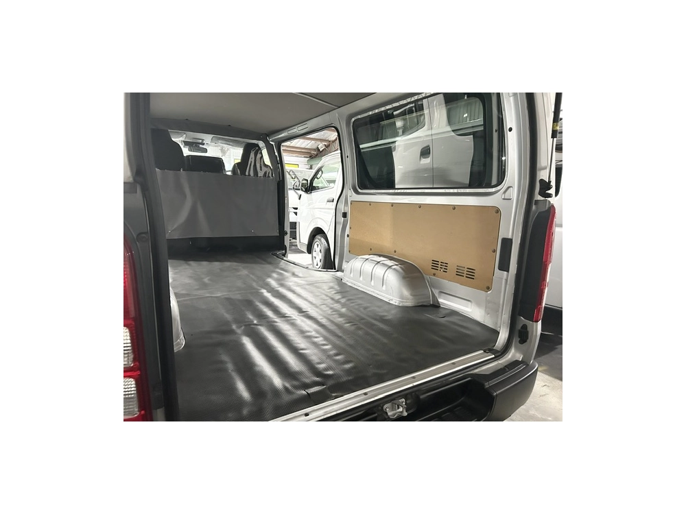 2018 Toyota Hiace =4X4= $1000 DISCOUNTED for Fuel