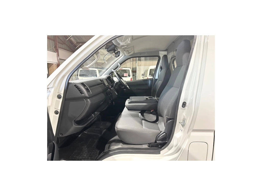 2020 Latest FACELIFT Model Toyota Hiace *** 4WD 4WD 4WD *** $4000 REDUCED
