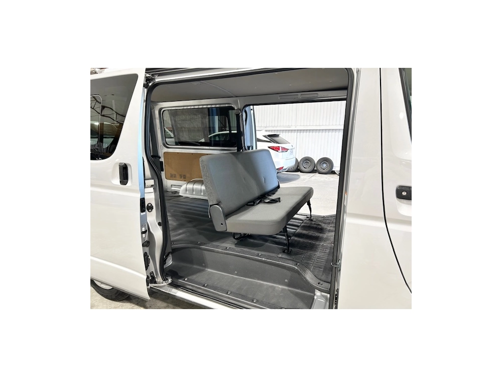 2021 Toyota Hiace Facelift Model 4X4 4X4 4X4 =ROOFRACK=