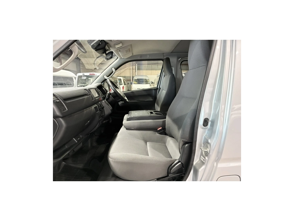 2018 Toyota Hiace GLPACKAGE =2WD= DUAL AIRBAGS / 6 SEATER