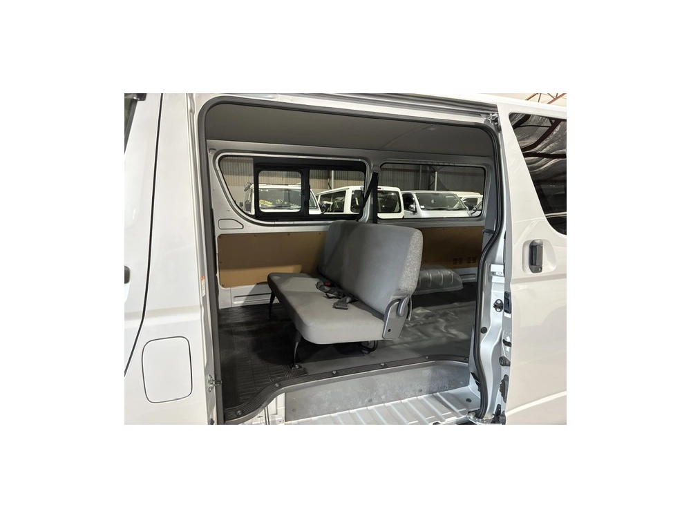 2018 Toyota Hiace GLPACKAGE =2WD= DUAL AIRBAGS / 6 SEATER