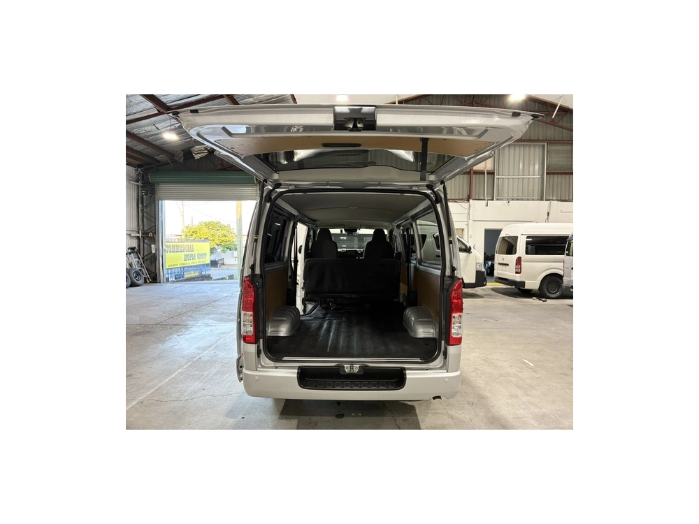 2018 Toyota Hiace GLPACKAGE =2WD= DUAL AIRBAGS / 6 SEATER