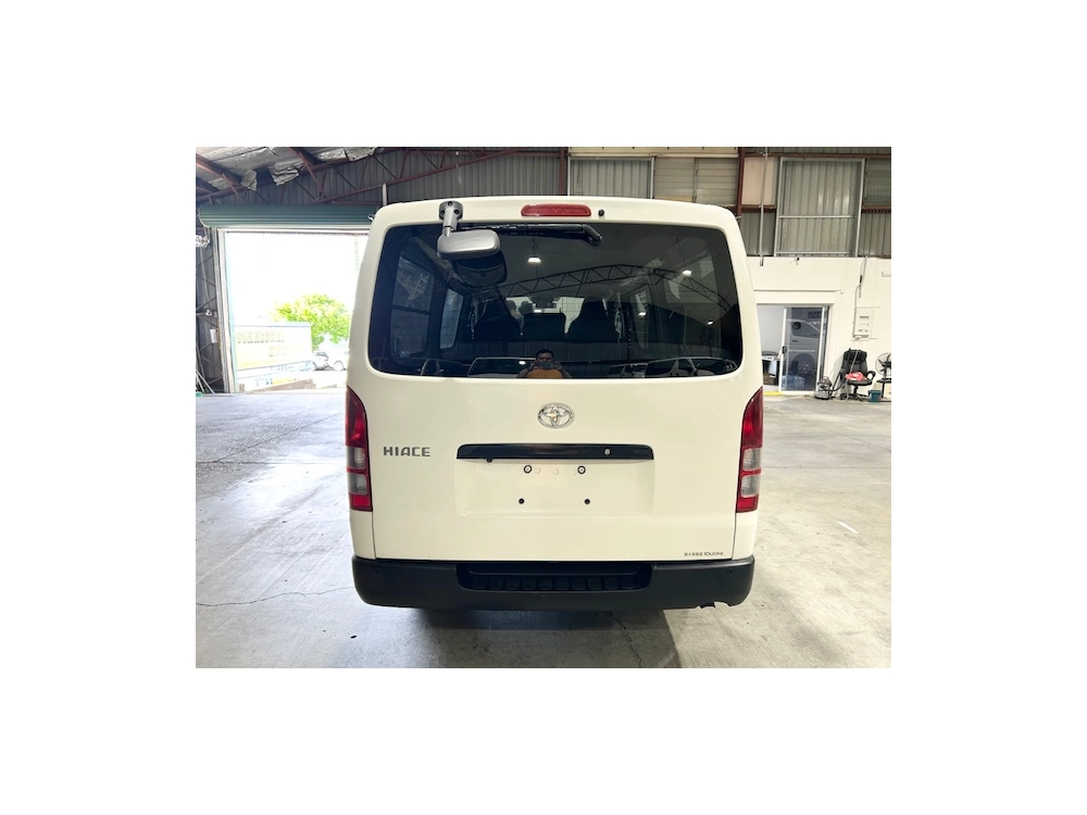 2019 Toyota Hiace =4x4= Dual Airbags - Parking Sensors 