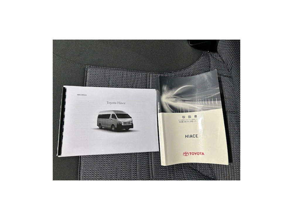 2019 Toyota Hiace =4x4= Dual Airbags - Parking Sensors 