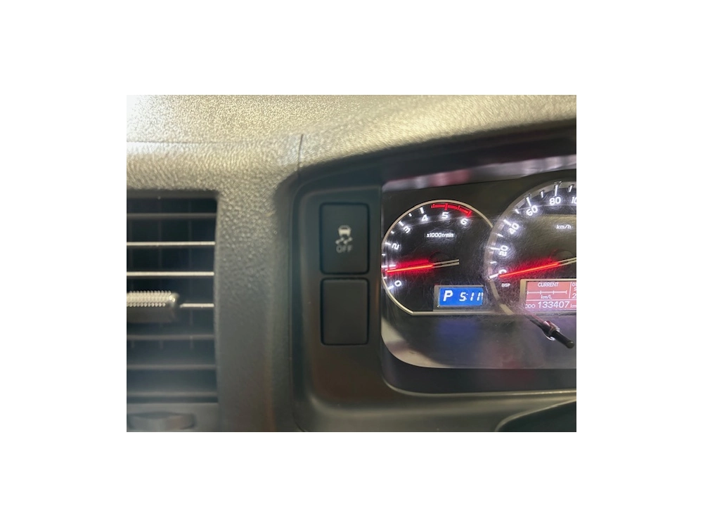 2019 Toyota Hiace =4x4= Dual Airbags - Parking Sensors 