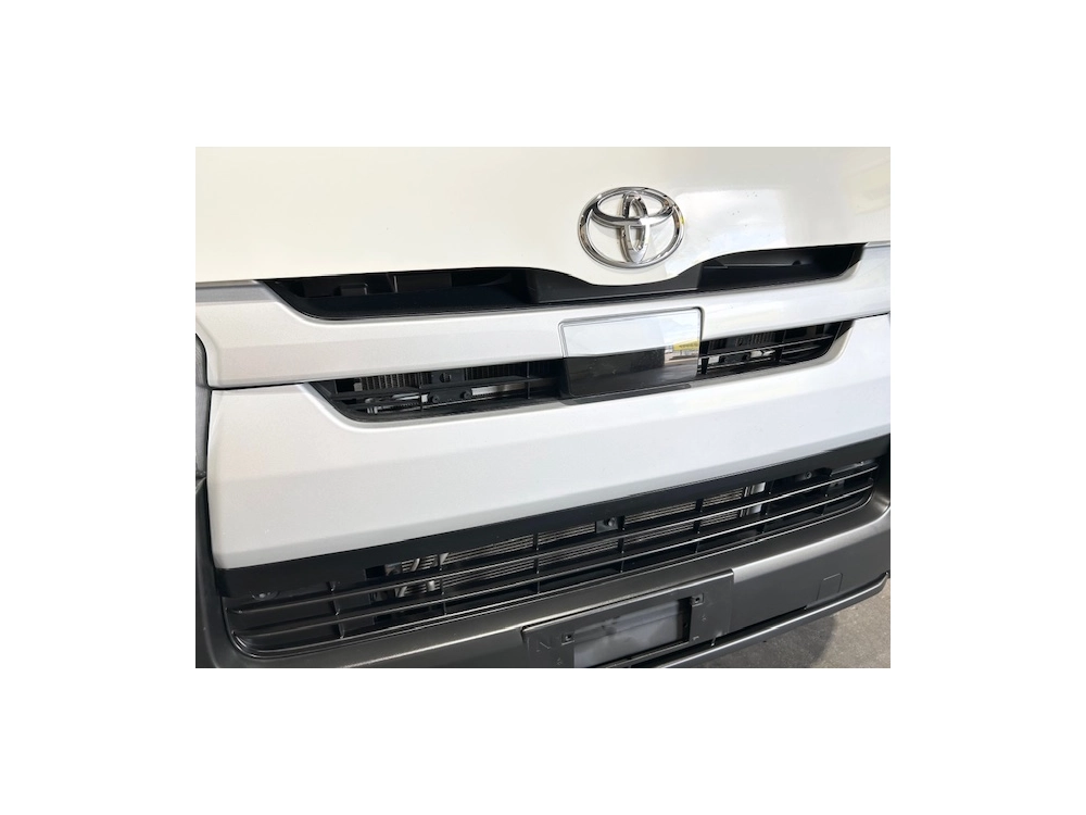 2019 Toyota Hiace =4x4= Dual Airbags - Parking Sensors 