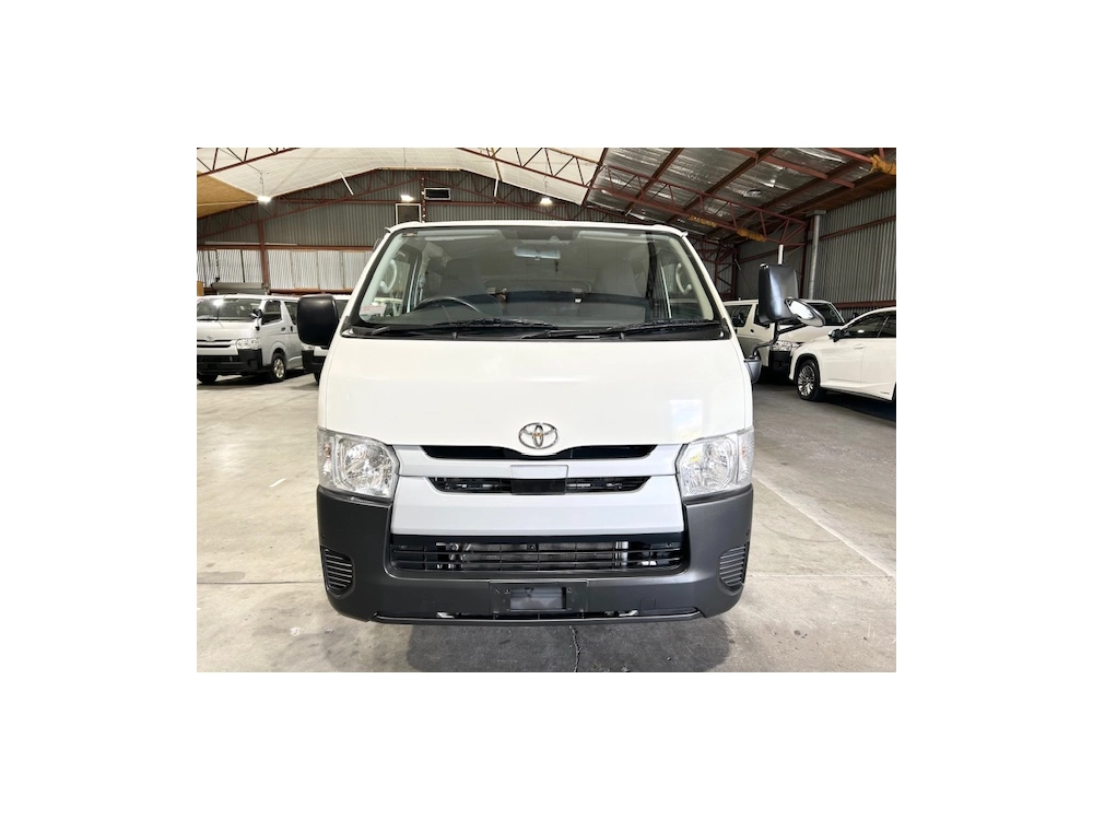 2019 Toyota Hiace =4x4= Dual Airbags - Parking Sensors 