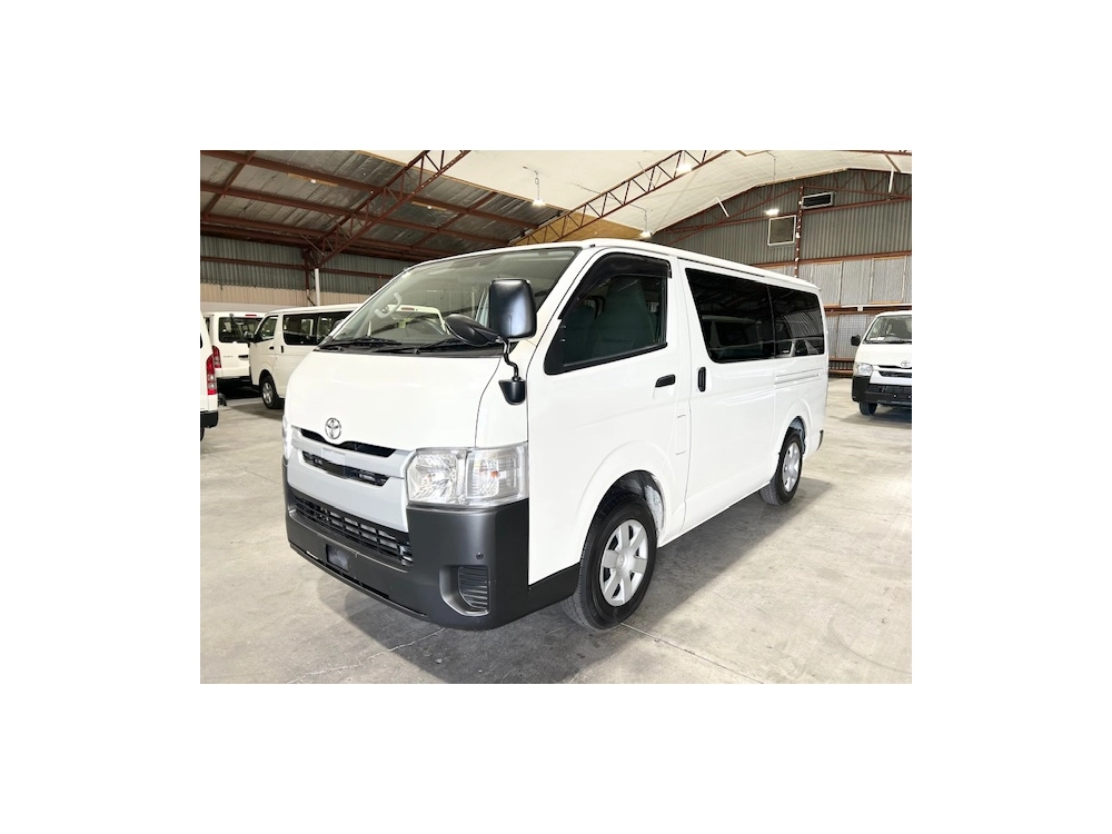 2019 Toyota Hiace =4x4= Dual Airbags - Parking Sensors 