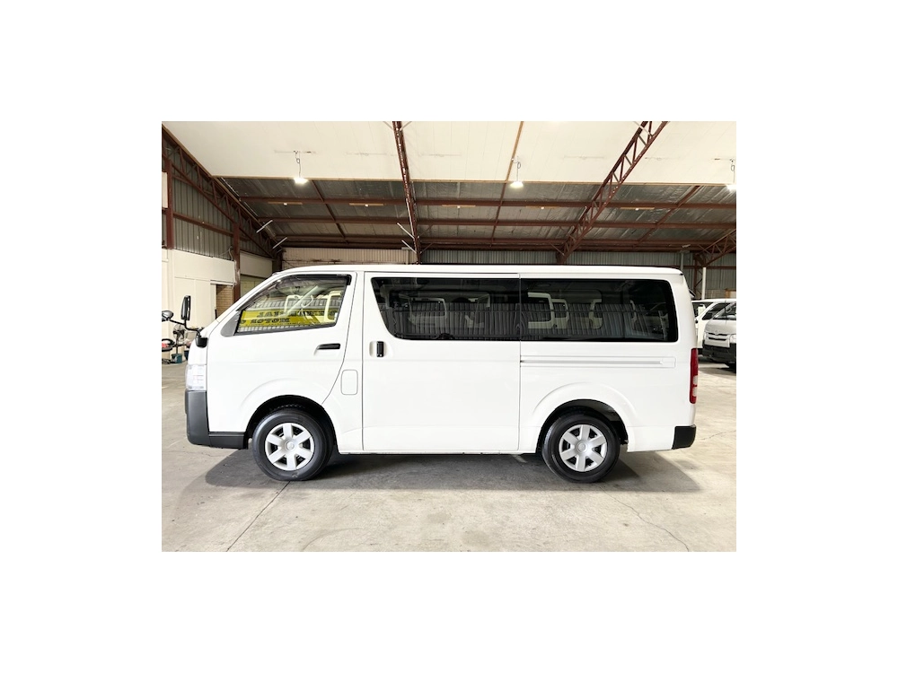 2019 Toyota Hiace =4x4= Dual Airbags - Parking Sensors 