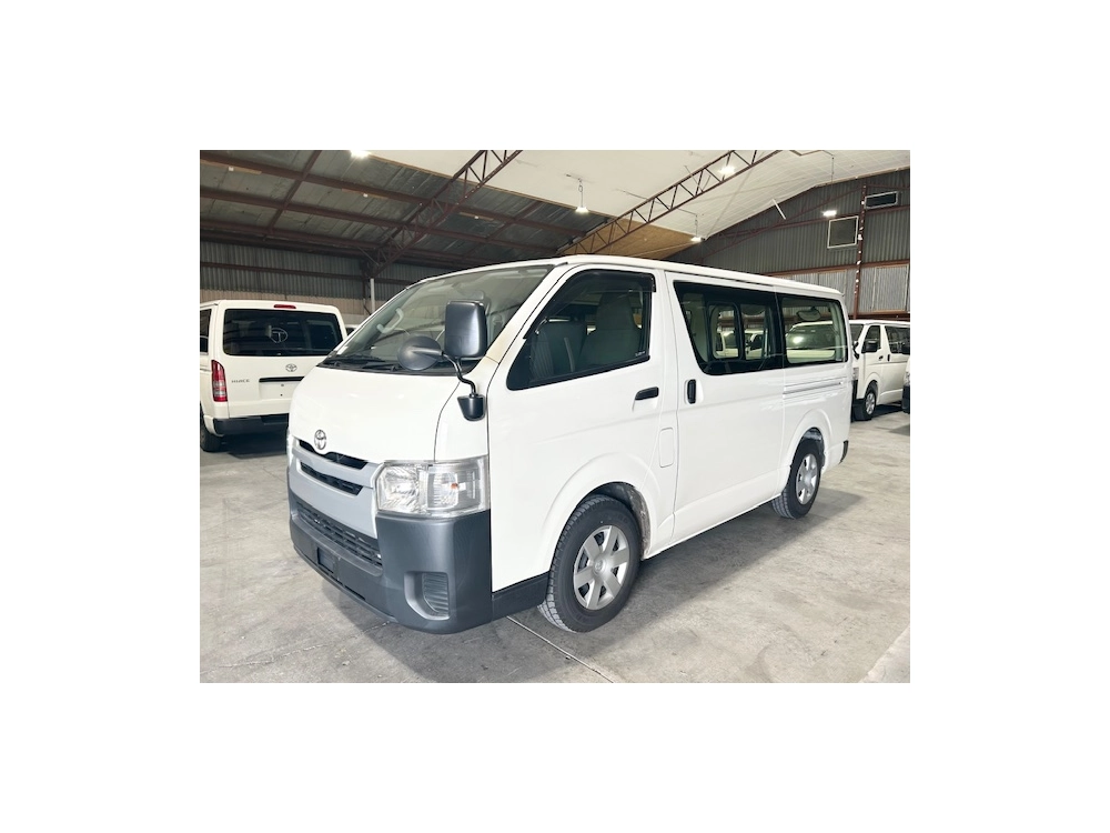 2017 Toyota Hiace 3L Diesel 6 Seaters