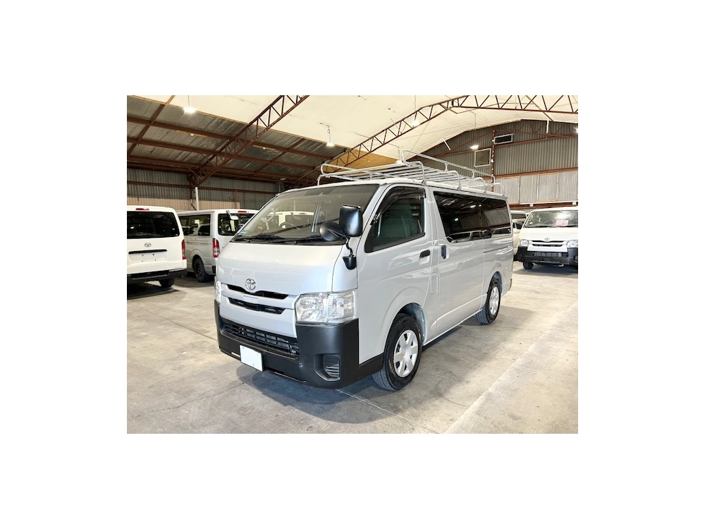 2018 Toyota Hiace 4WD * FREE ROOF RACK * $500 DISCOUNTED FOR FUEL (1 WEEK ONLY)