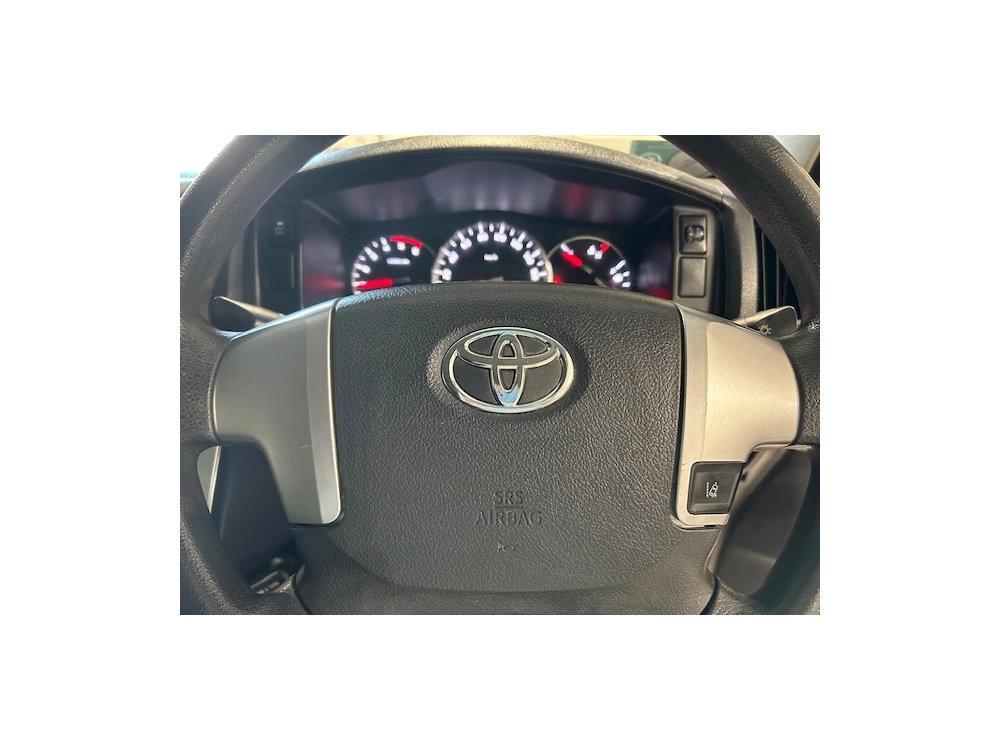 2018 Toyota Hiace 4WD * FREE ROOF RACK * 