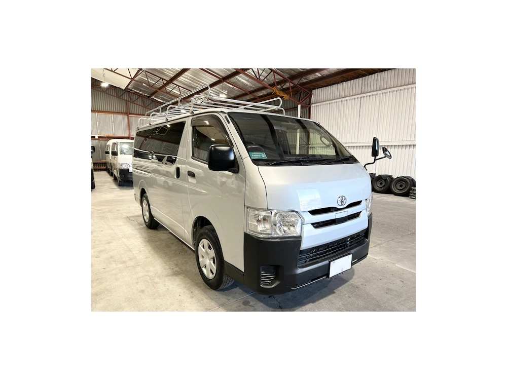 2018 Toyota Hiace 4WD * FREE ROOF RACK *