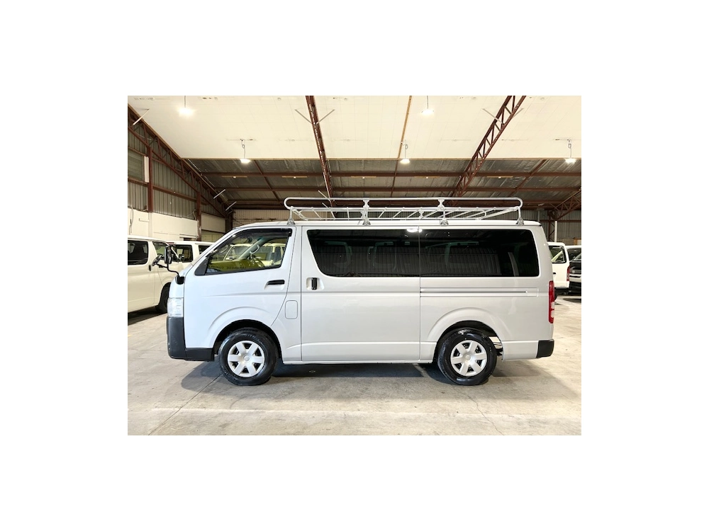 2018 Toyota Hiace 4WD * FREE ROOF RACK * $500 DISCOUNTED FOR FUEL (1 WEEK ONLY)