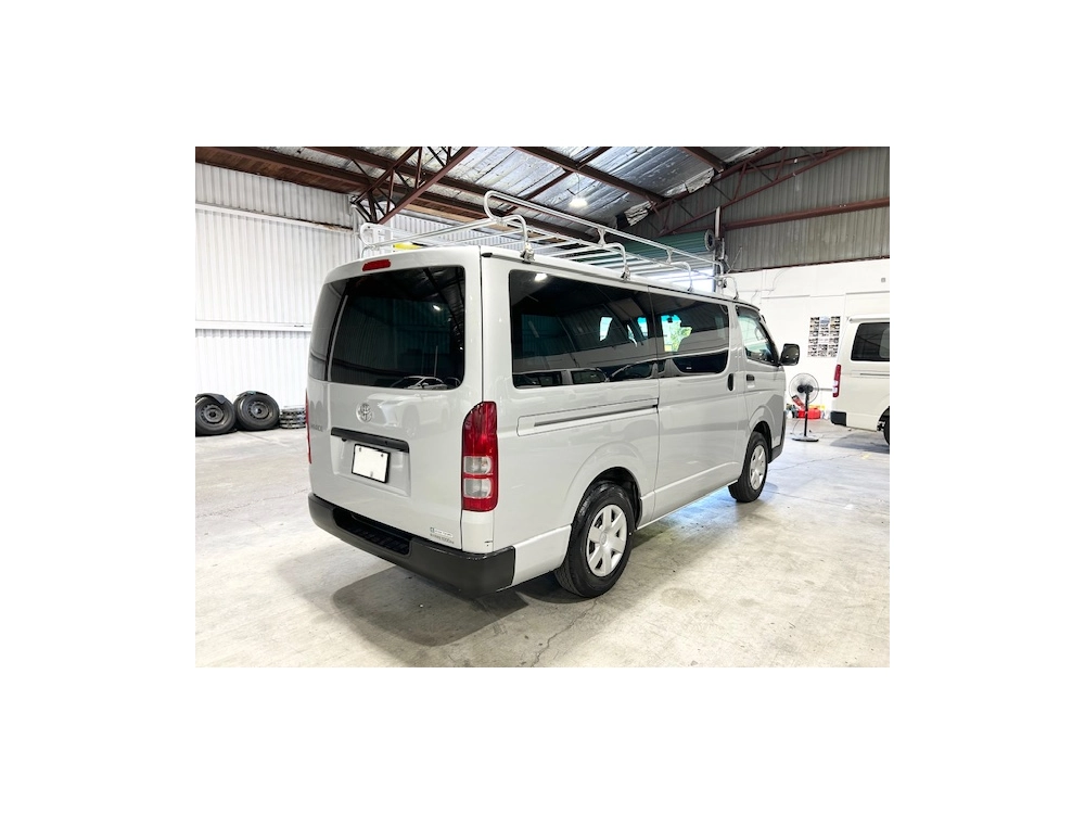 2018 Toyota Hiace 4WD * FREE ROOF RACK * $500 DISCOUNTED FOR FUEL (1 WEEK ONLY)