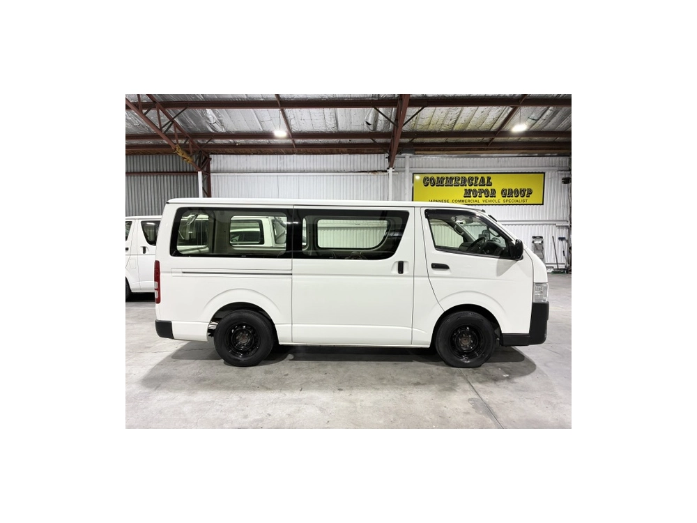 2017 Toyota Hiace ** 3L** =2wd= MID YEAR SUPER SALE