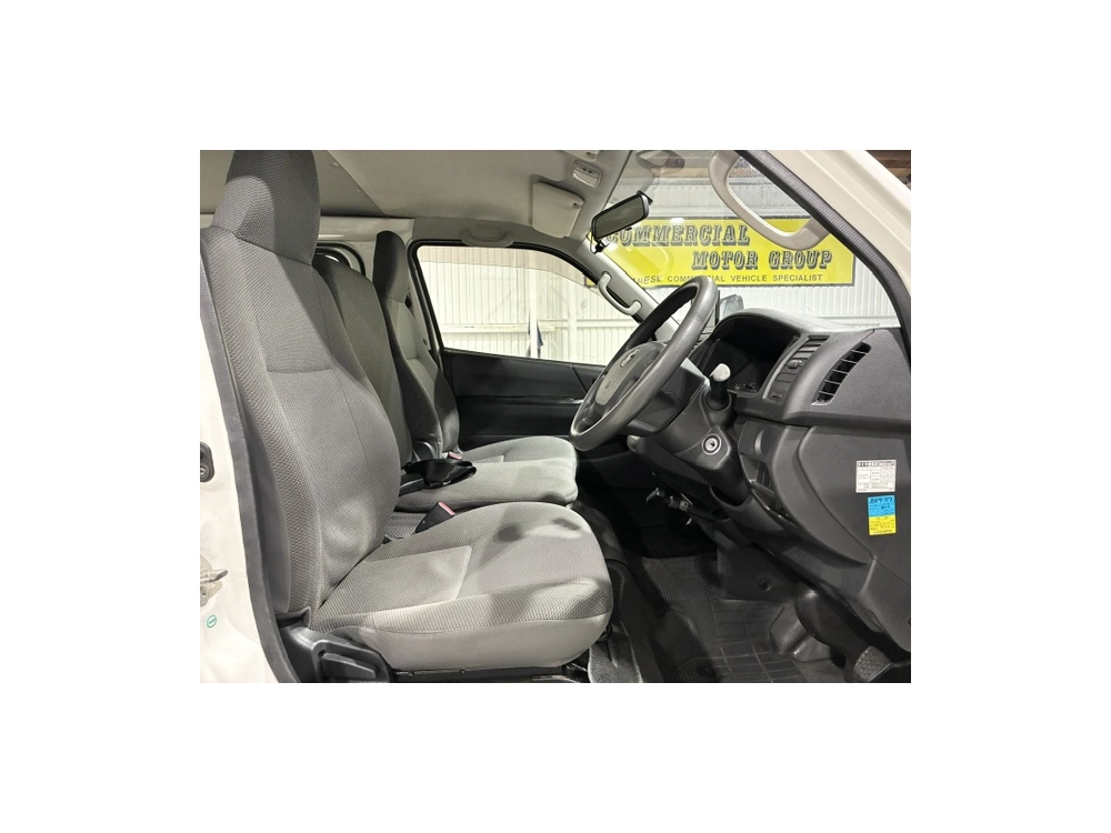 2017 Toyota Hiace ** 3L** =2wd= MID YEAR SUPER SALE