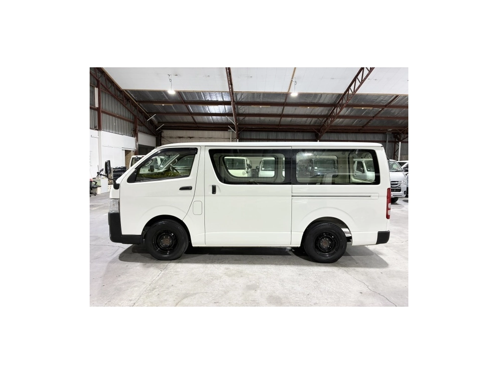 2017 Toyota Hiace ** 3L** =2wd= MID YEAR SUPER SALE