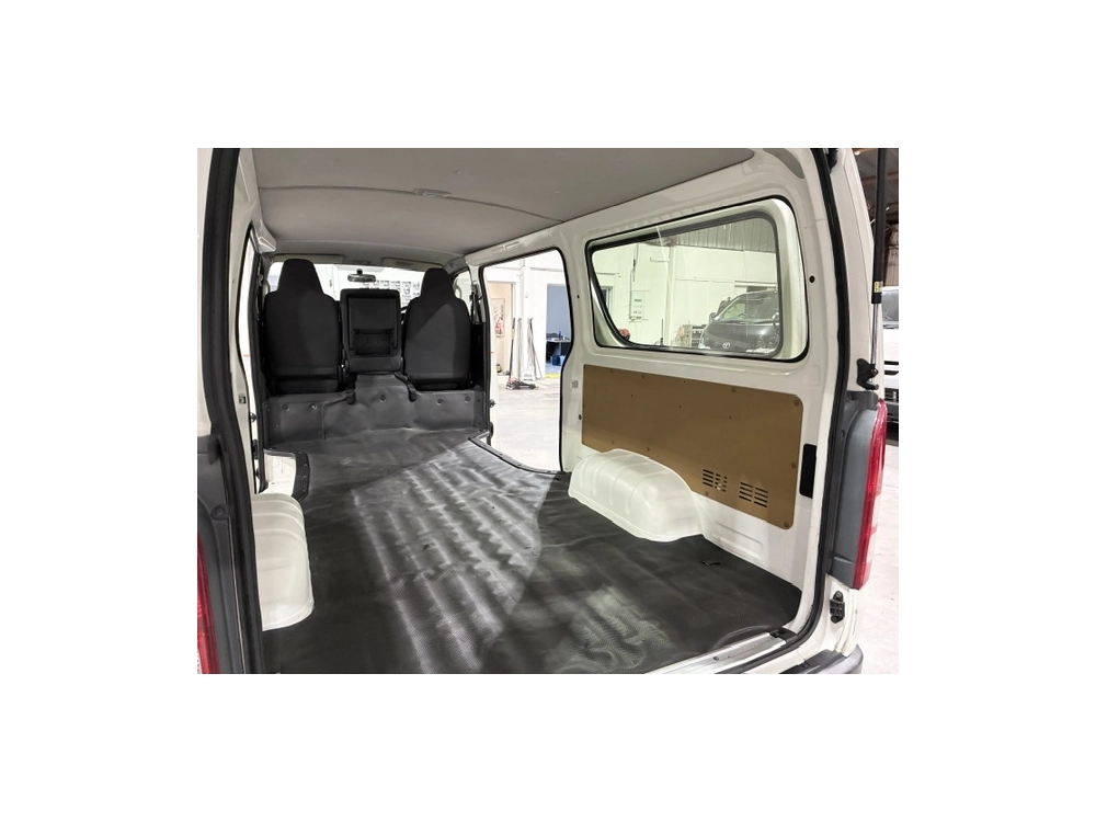 2017 Toyota Hiace ** 3L** =2wd= MID YEAR SUPER SALE