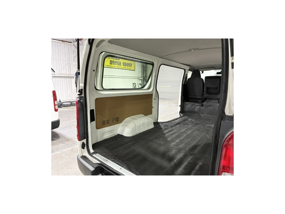 2017 Toyota Hiace ** 3L** =2wd= MID YEAR SUPER SALE