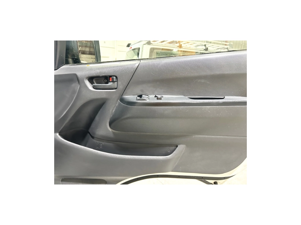 2022 Toyota Hiace Facelift = 4X4 = 6 Seaters