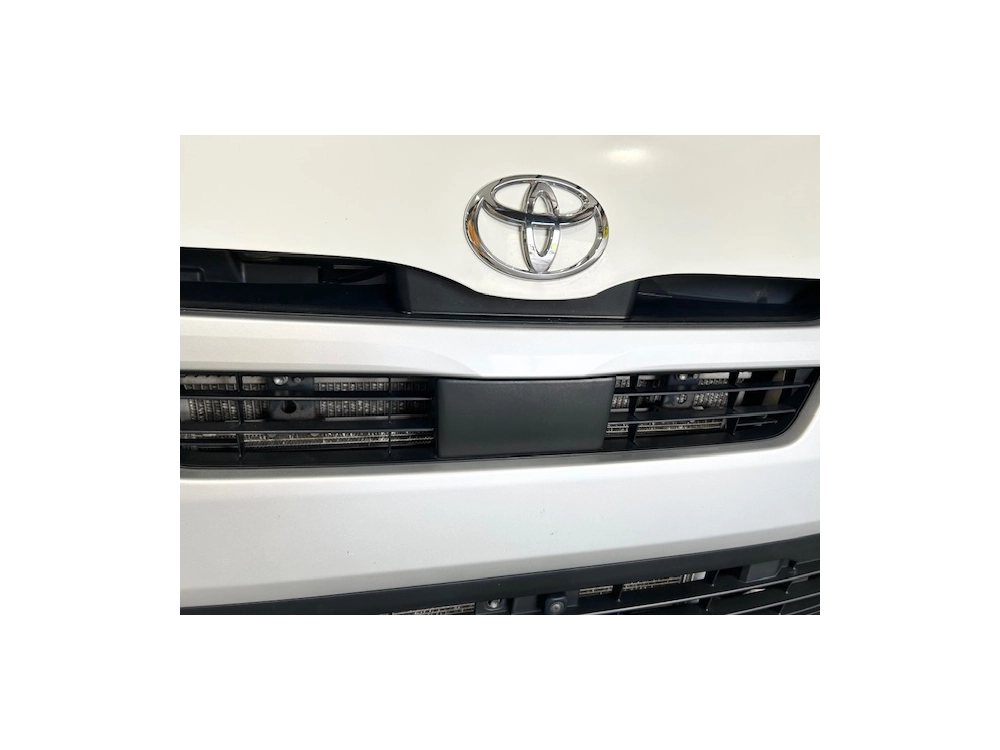 2022 Toyota Hiace Facelift = 4X4 = 6 Seaters