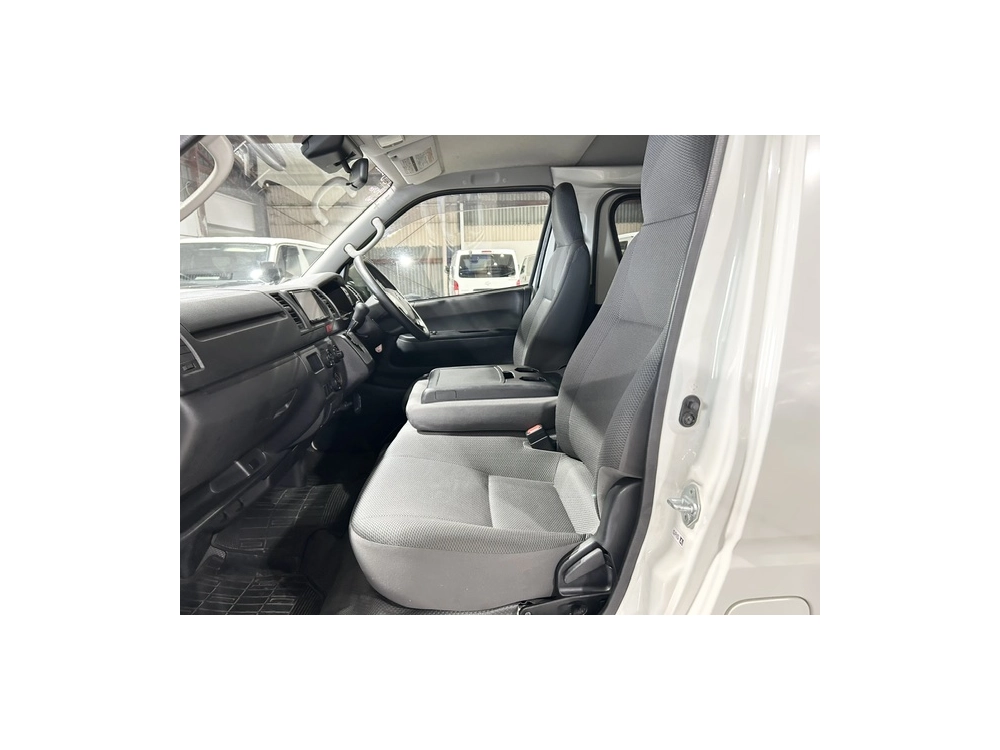 2020 Toyota Hiace =4X4= Facelift Model 6 SEATERS ** $1000 DISCOUNTED for Fuel