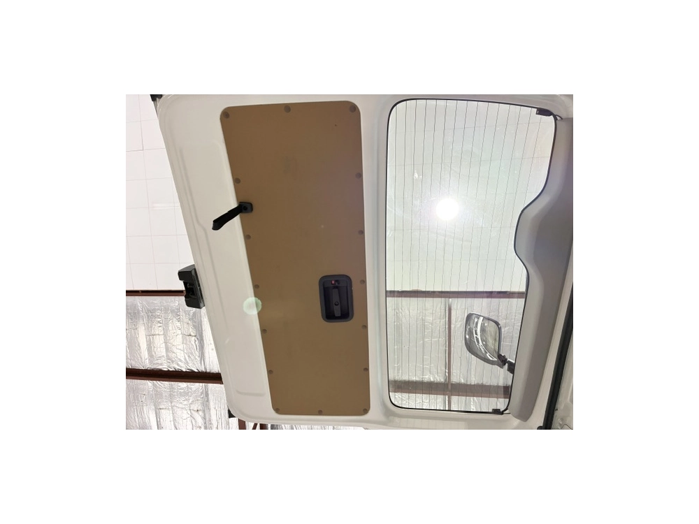 2020 Toyota Hiace = 4X4 = REAR AIRCON / 6 SEATER !!