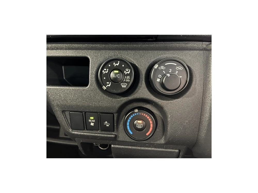 2020 Toyota Hiace = 4X4 = REAR AIRCON / 6 SEATER !!