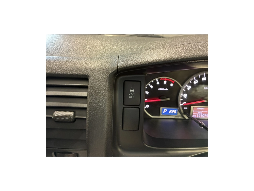 2020 Toyota Hiace = 4X4 = REAR AIRCON / 6 SEATER !!