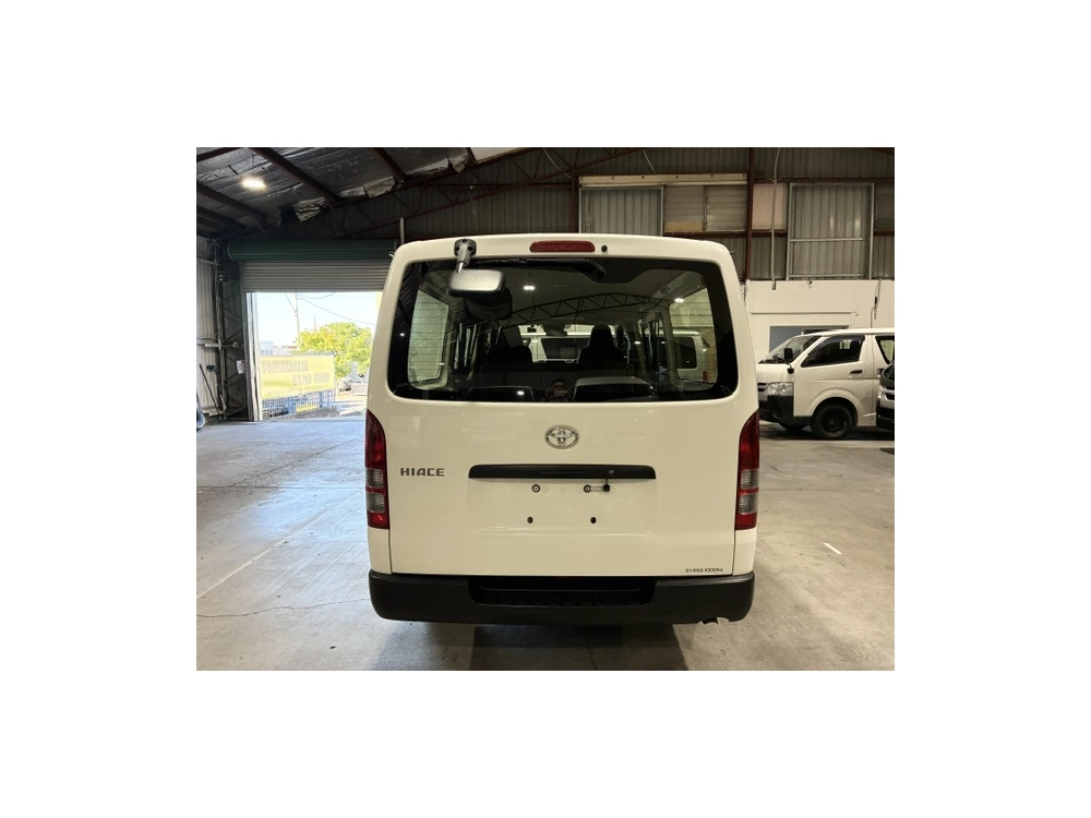 2020 Toyota Hiace = 4X4 = REAR AIRCON / 6 SEATER !!