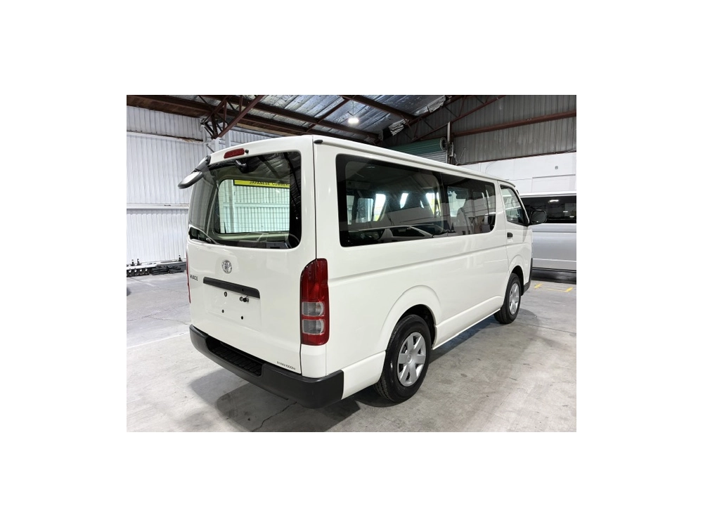 2020 Toyota Hiace = 4X4 = REAR AIRCON / 6 SEATER !!
