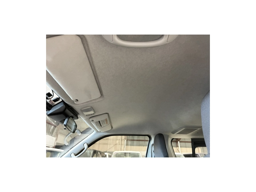 2020 Toyota Hiace = 4X4 = REAR AIRCON / 6 SEATER !!