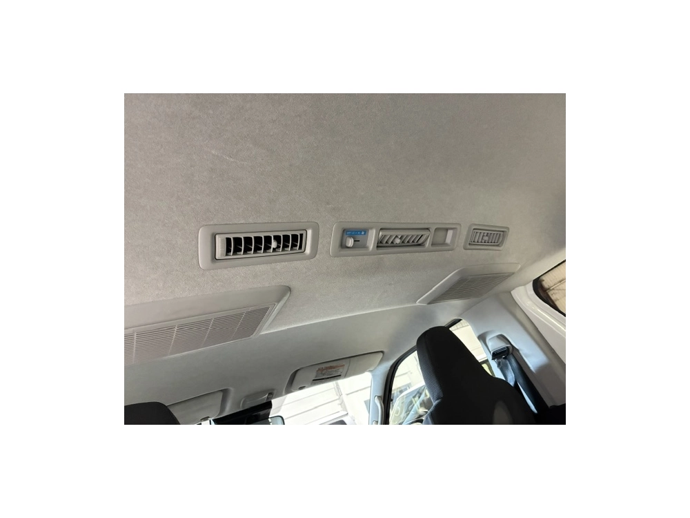 2020 Toyota Hiace = 4X4 = REAR AIRCON / 6 SEATER !!