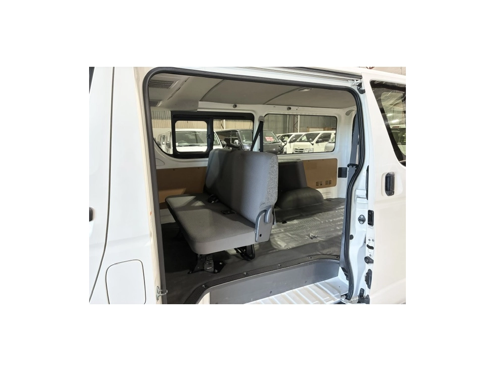 2020 Toyota Hiace = 4X4 = REAR AIRCON / 6 SEATER !!