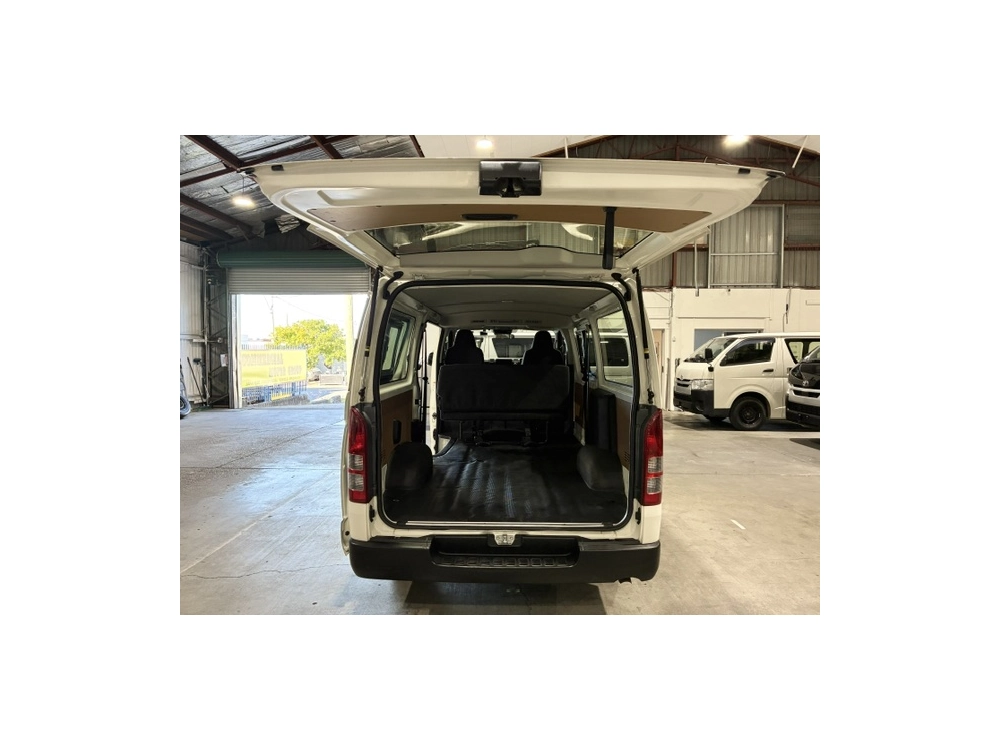 2020 Toyota Hiace = 4X4 = REAR AIRCON / 6 SEATER !!
