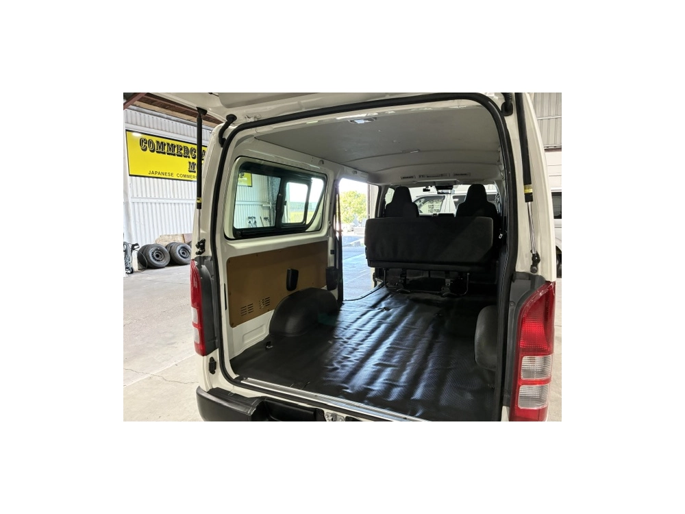 2020 Toyota Hiace = 4X4 = REAR AIRCON / 6 SEATER !!