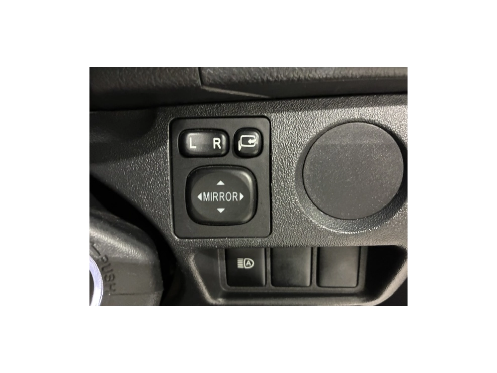 2020 Toyota Hiace = 4X4 = REAR AIRCON / 6 SEATER !!