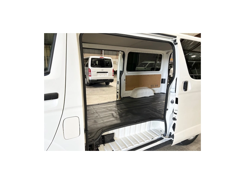 2020 Toyota Hiace ** LATEST FACELIFTMODEL ** 2.8L Diesel
