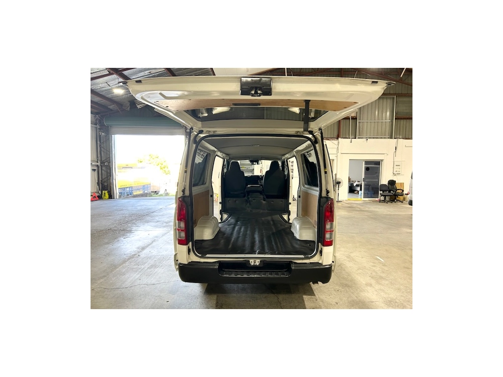 2020 Toyota Hiace ** LATEST FACELIFTMODEL ** 2.8L Diesel