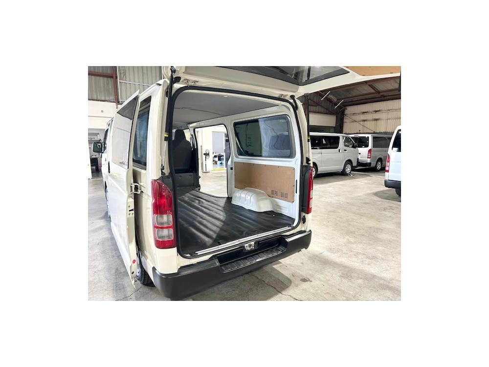 2020 Toyota Hiace ** LATEST FACELIFTMODEL ** 2.8L Diesel