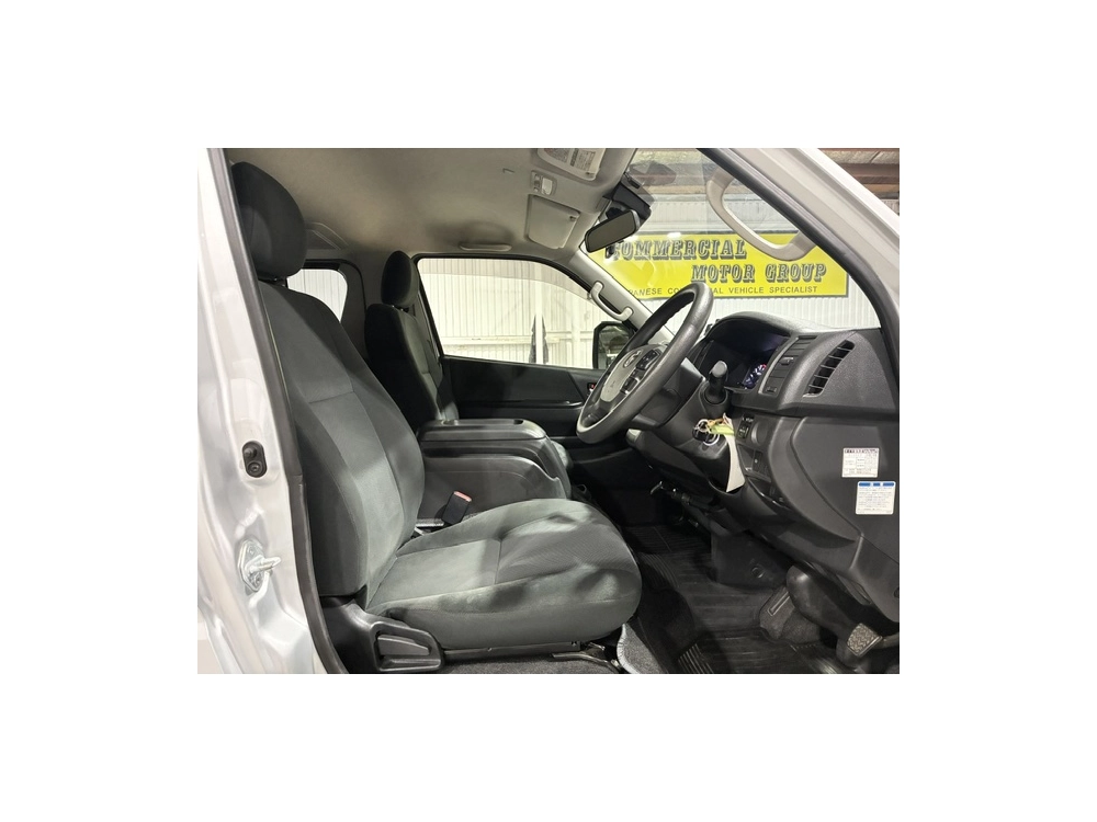 2021 Toyota Hiace 4X4 **SUPER GL** 5 SEATER!!