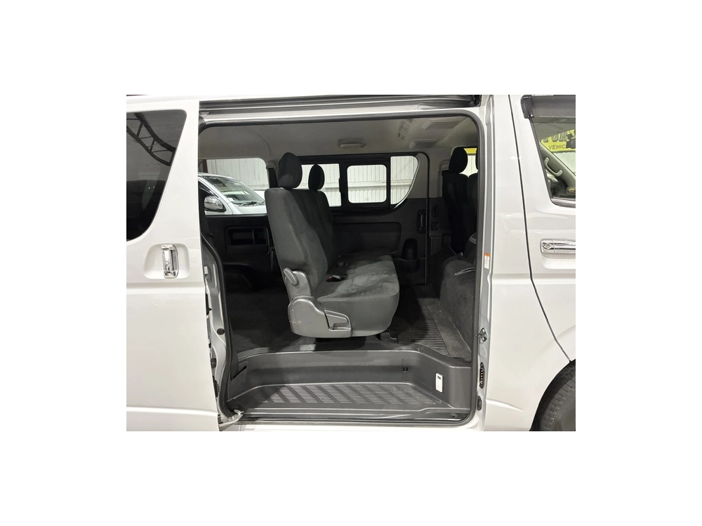 2021 Toyota Hiace 4X4 **SUPER GL** 5 SEATER!!