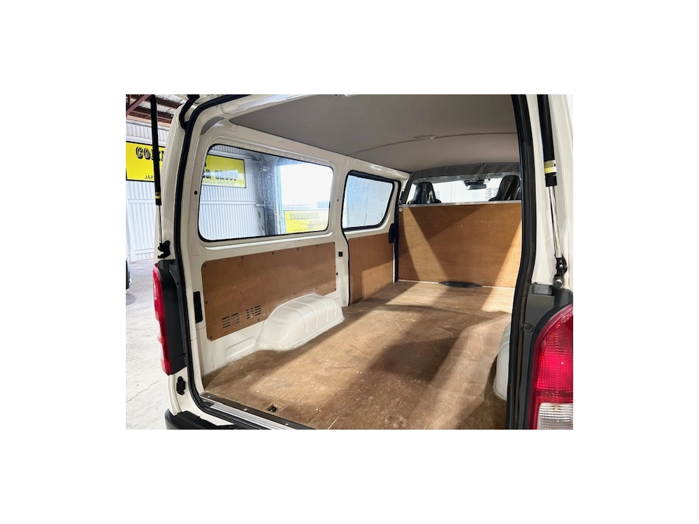 2019 Toyota Hiace LWB ++ $4000 REDUCED ++ **TIMBER FLOOR**