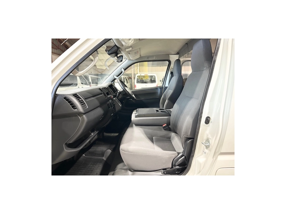 2019 Toyota Hiace LWB ++ $4000 REDUCED ++ **TIMBER FLOOR**