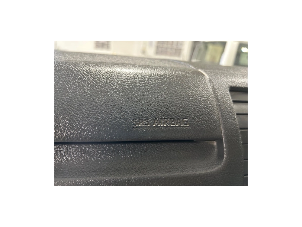 2016 Toyota Hiace 3L Diesel 4WD * NEW YEAR SALE * 