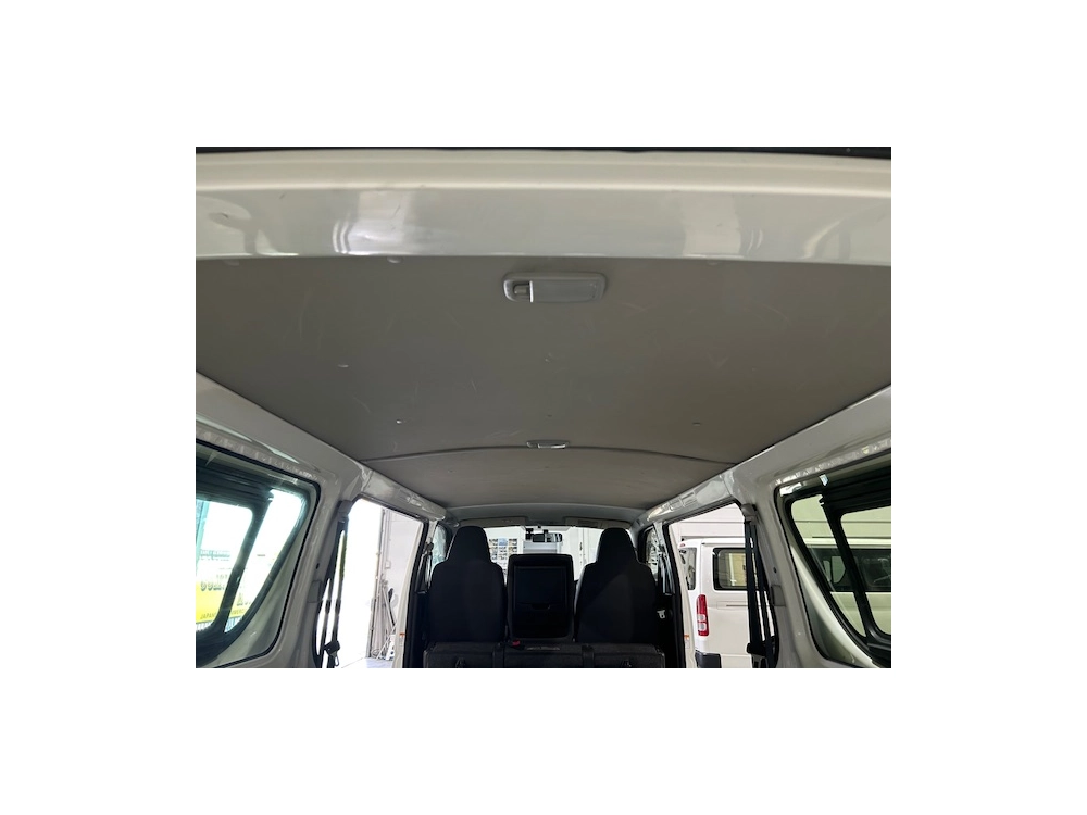 2016 Toyota Hiace 3L Diesel 4WD * NEW YEAR SALE * 