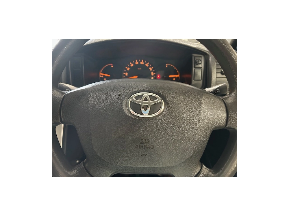 2016 Toyota Hiace 3L Diesel 4WD * NEW YEAR SALE * 
